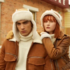 Ugg Button Aviator Hat -Ugg 10 76c7b21c 1acf 43b0 9894 da12040227c2