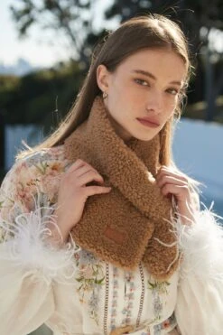 Ugg Curly Sheepskin Scarf -Ugg 20230615 OZwear23AW5822