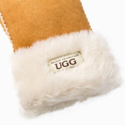 Ugg Sheepskin Mitten -Ugg 3 a7c2922b 5ab2 4b2d 88ef 0edbef8ce54a