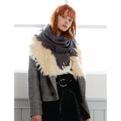 Ugg Fringed Check Wool Scarf Grey -Ugg 3 e26048f6 05f3 4ef0 be5d b0b2cc09e93f