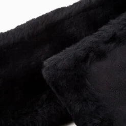 Ugg Neck Scarf -Ugg 4 d24a65da 9b6e 4f88 b6fa 16a31a15de96