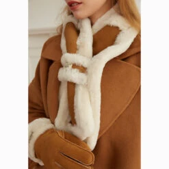 Ugg Neck Scarf -Ugg 6 7c8c3f96 a87b 4f64 8fa7 7c47ef032432