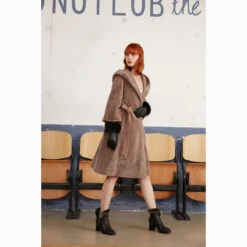 Ugg Gianna Touch Screen Fur Glove -Ugg 8 d2f1c5c4 3ccf 4151 a614 a0724a5f219a