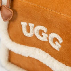 Ugg Shearling Logo Hand Bag 11 Ugg Shearling Logo Hand Bag -Ugg IMG 6148