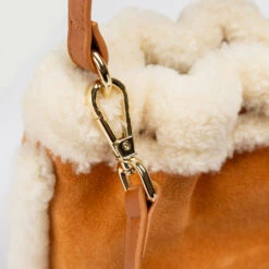 Ugg Shearling Logo Mini Bucket Bag -Ugg IMG 6201