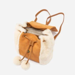 Ugg Pompom Fluffy Backpack -Ugg IMG 6270