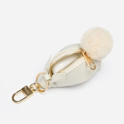 Ugg Rabbit Airpod Bag Pendant 7 Ugg Rabbit Airpod Bag Pendant -Ugg IMG 6517